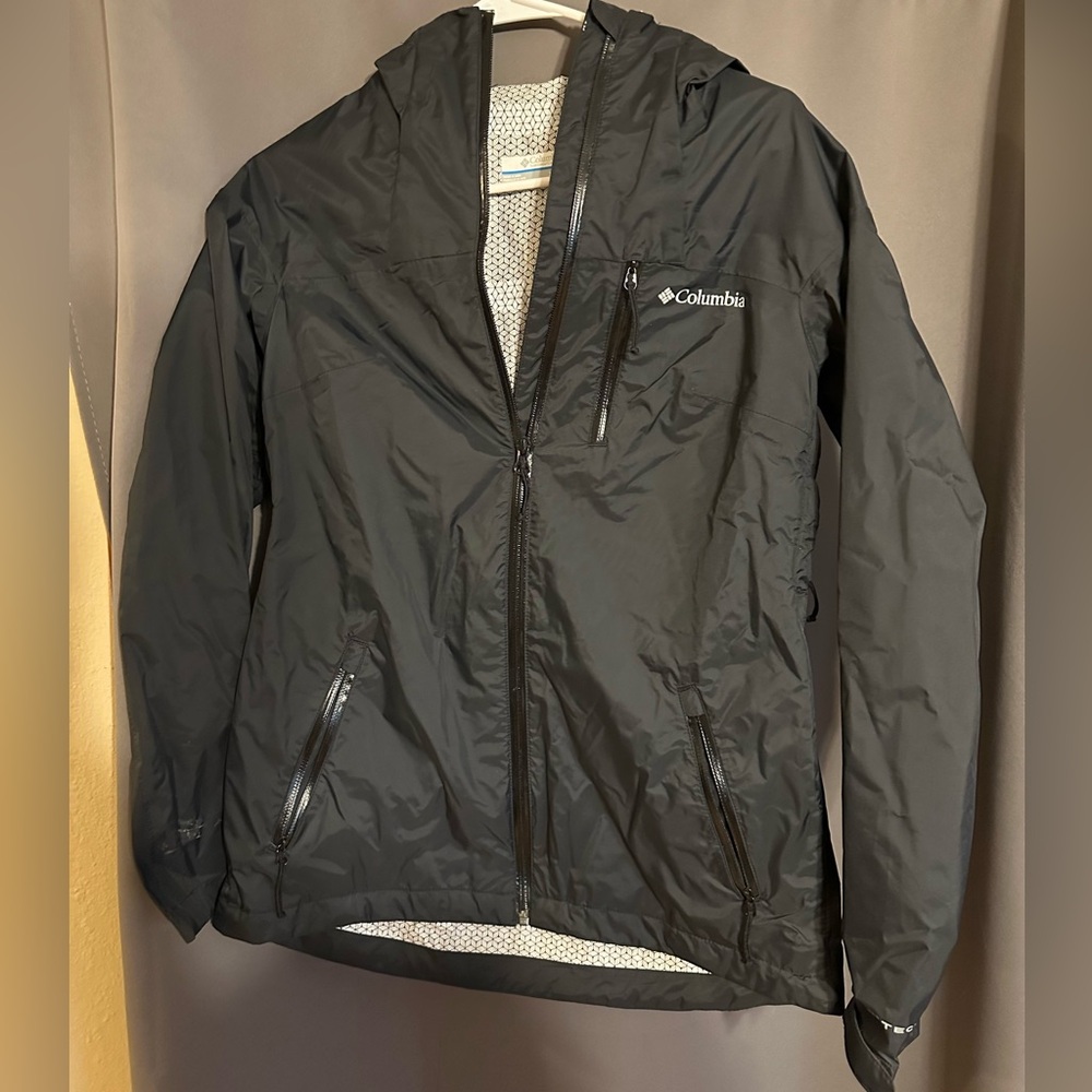 NEW - Women’s Columbia Windbreaker Size Xtra Small
